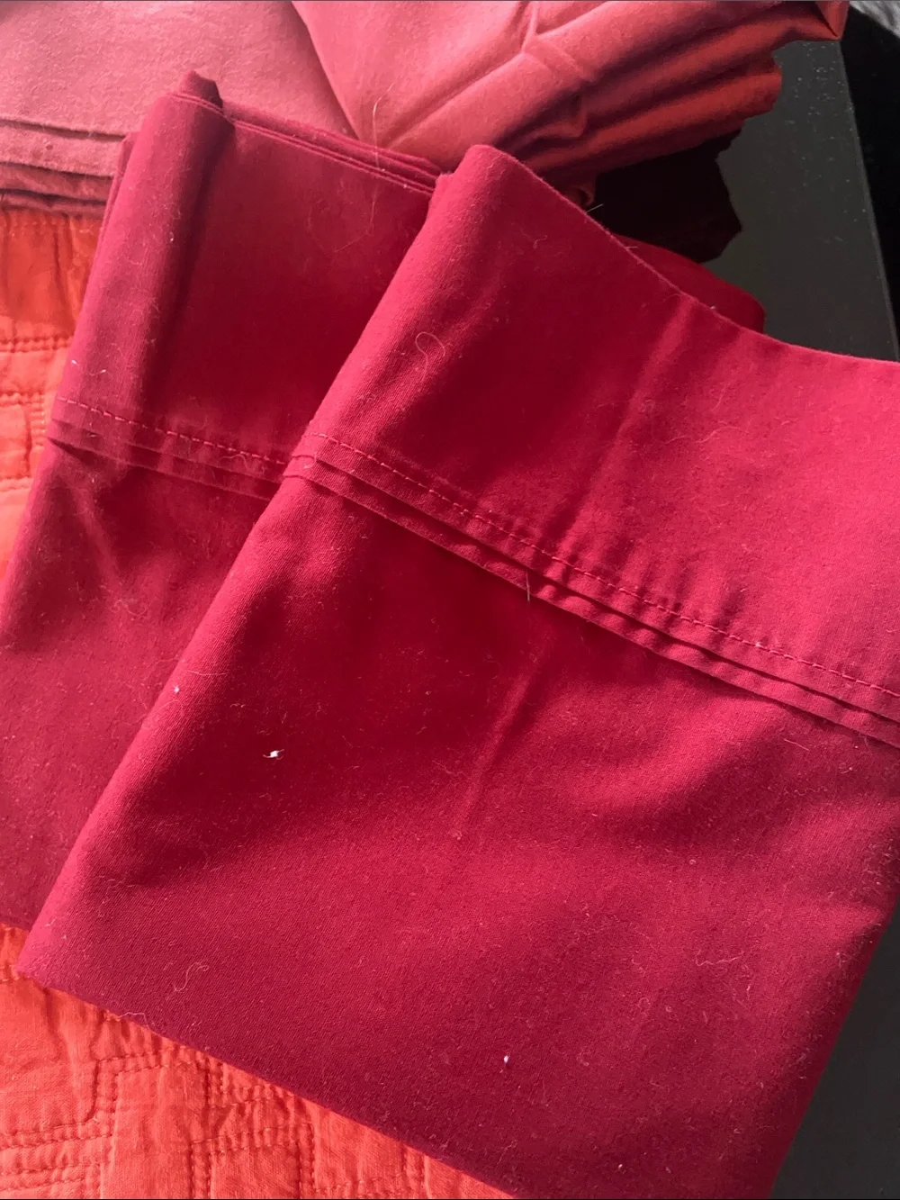 1Orange Pillow Sham, 4 pair Pillow Cases 2orange, 2black, 2dark red, and 2tan